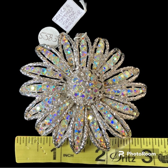 Large Flowerhead Aurora Borealis Sunburst Vintage  Brooch. - Picture 2 of 4